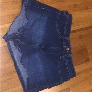 women’s jean shorts size 6